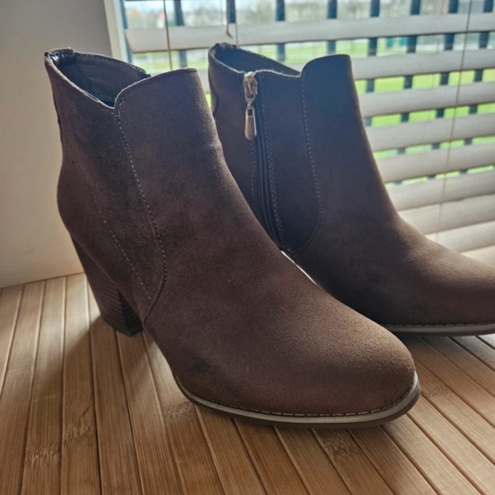 Wallis Brown Suede Ankle Booties